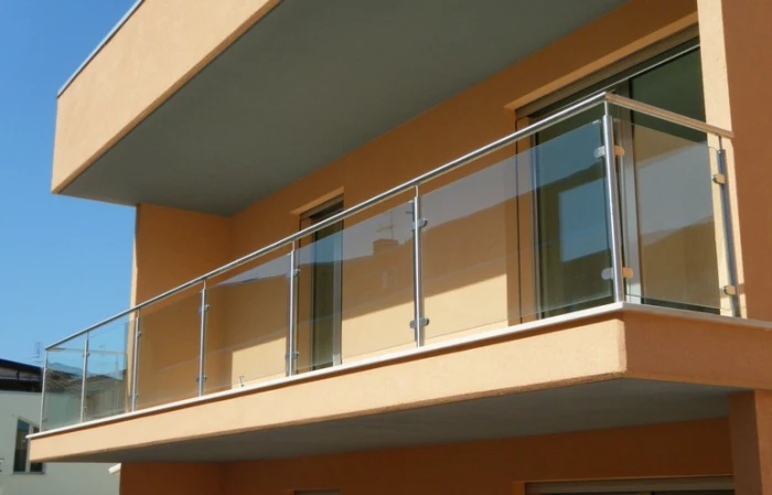 Rozsdamentes cső üvegkorláttal - Niro Glass Design