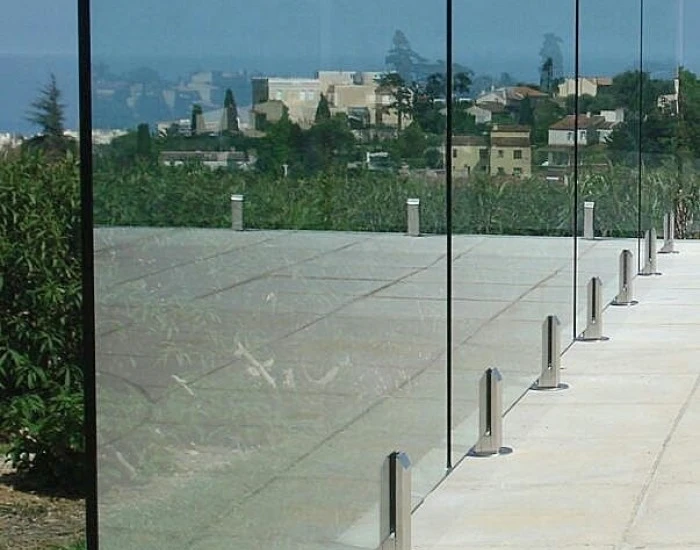 Niro Glass Design - Kapcsolatfelvételi űrlap képe